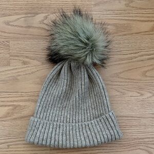 Abercrombie Knit Pom-Pom Beanie